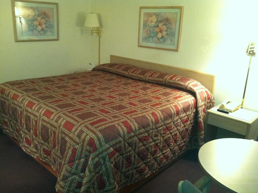 Heritage Inn photo 17