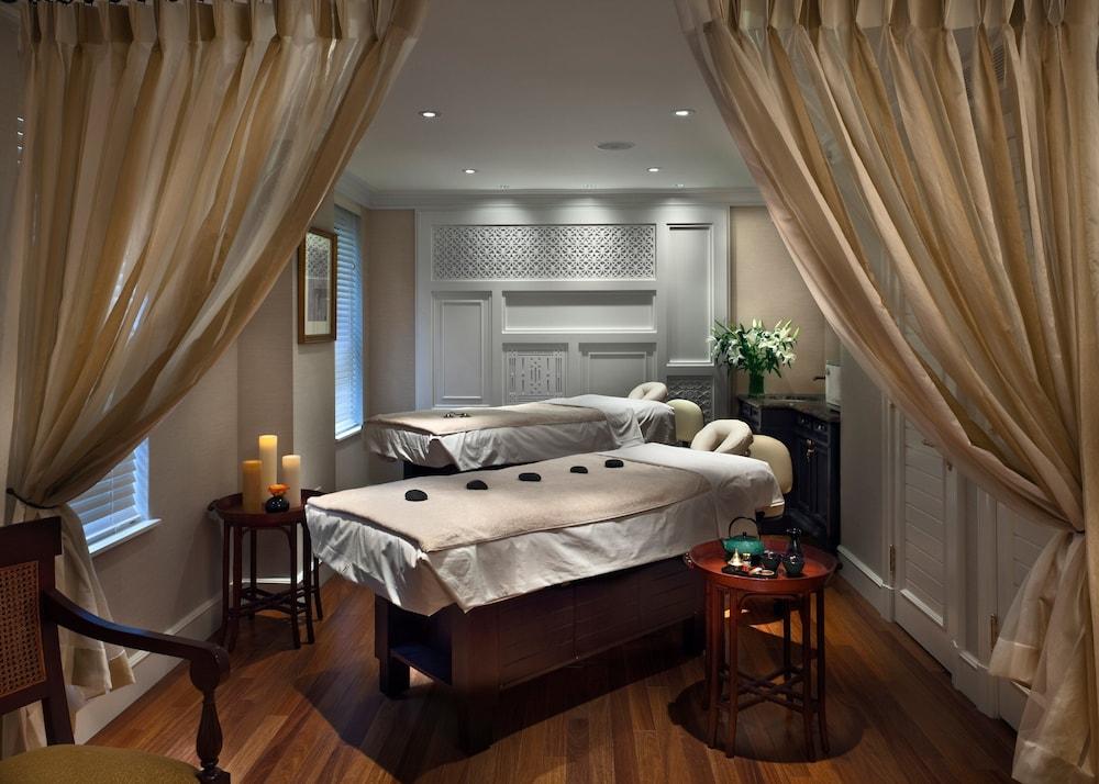 Hotel Plaza Athenee photo 29