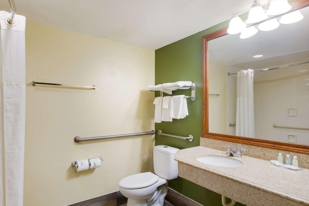 Quality Inn Baytown - Houston East photo 7