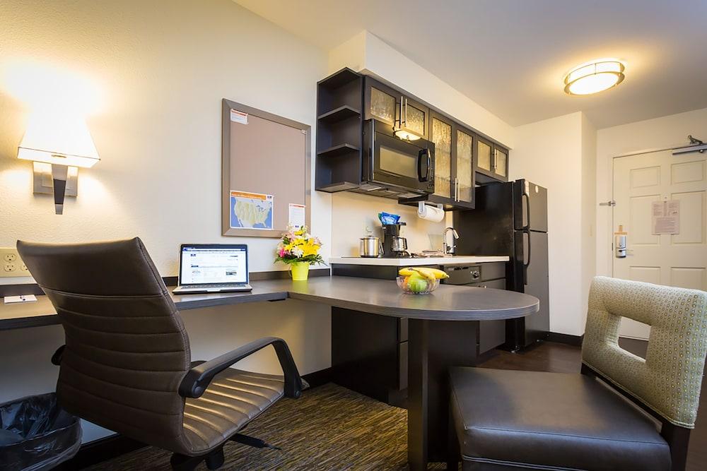 Candlewood Suites Sidney by IHG photo 10