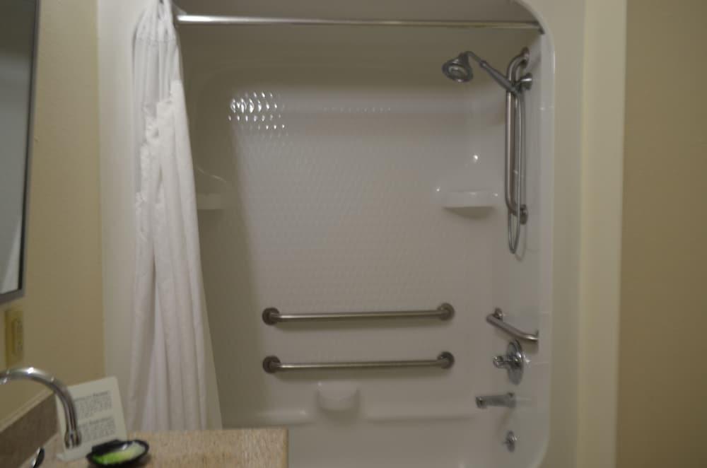 Holiday Inn Express West Point by IHG photo 17