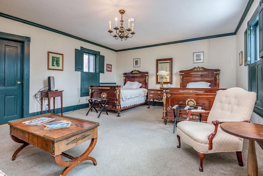 Wayside Inn photo 71