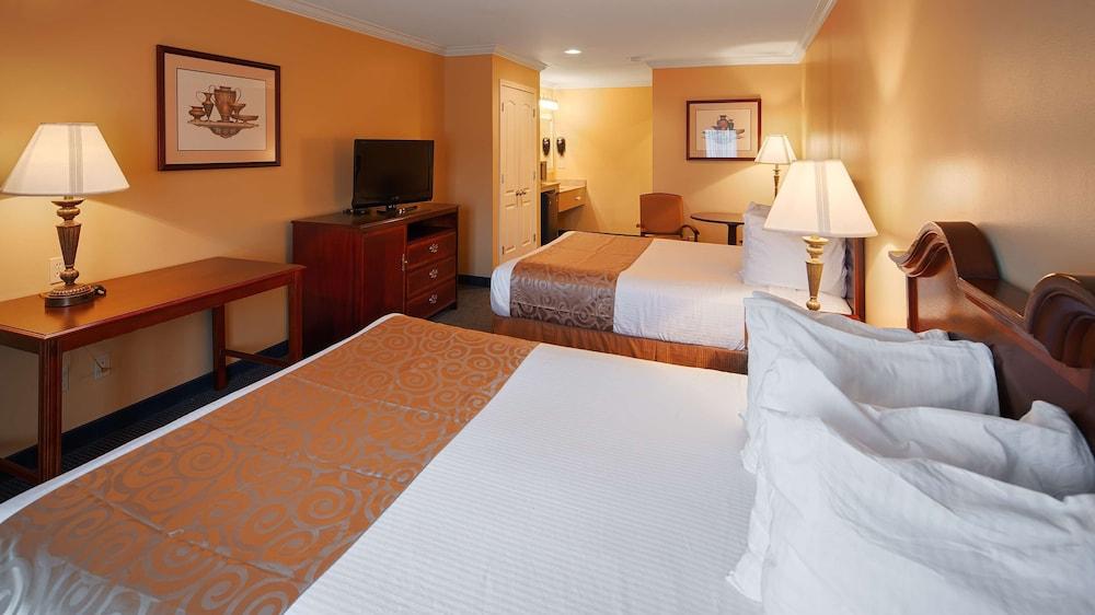 Best Western Forest Inn photo 8