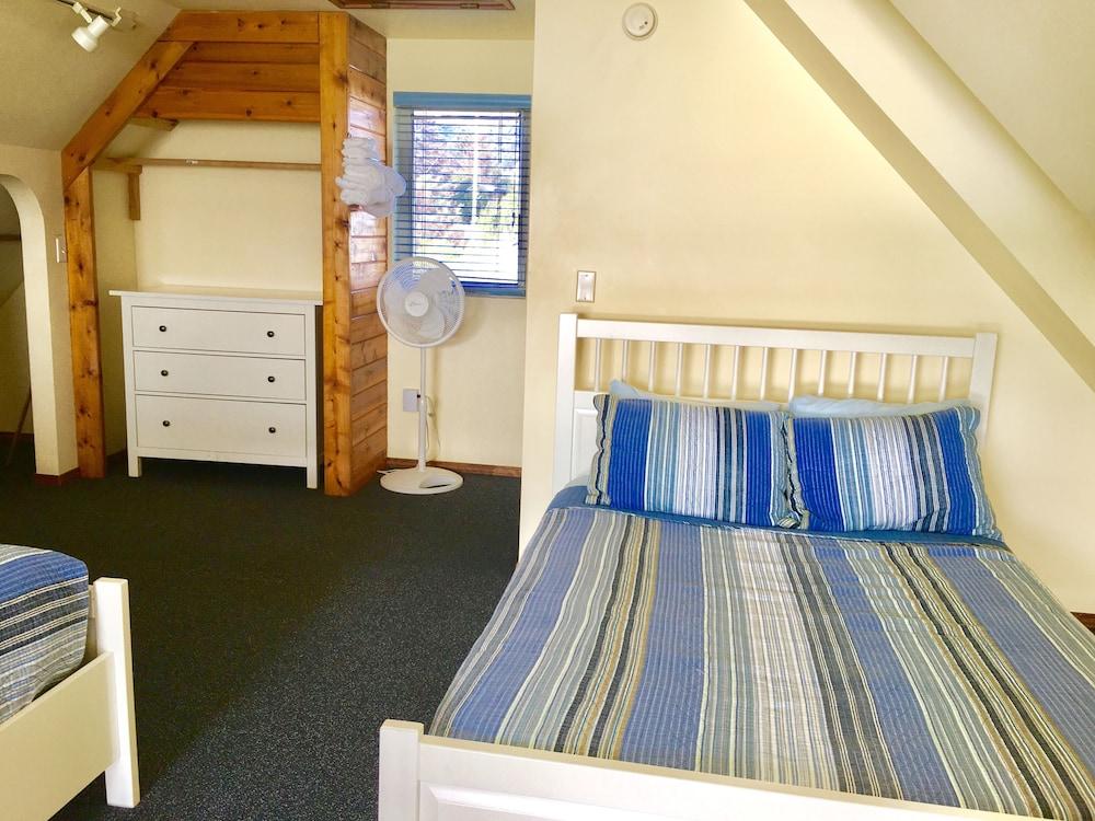 Driftwood Inn and Seaside Lodges photo 69