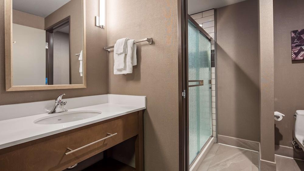 Best Western Plus Coalinga Inn photo 27