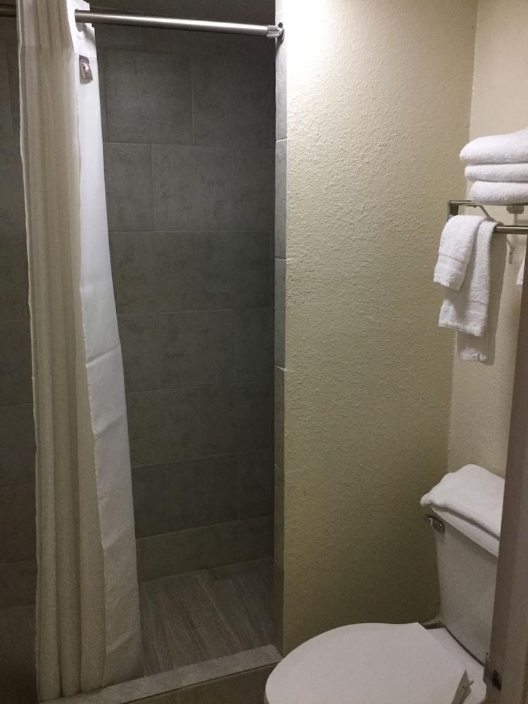 Americas Best Value Inn Goodlettsville Nashville N photo 19