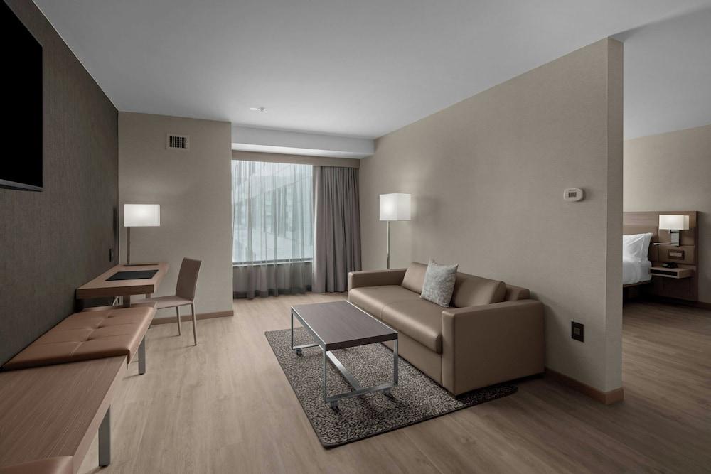 AC Hotel Lansing University Area photo 13