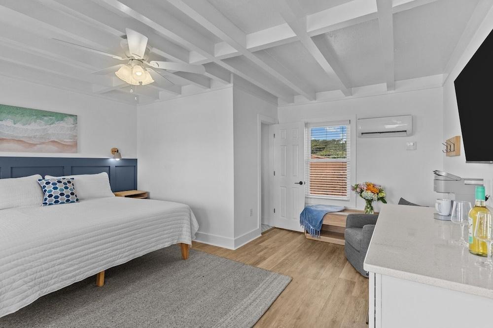 The Beach House Motel & Suites photo 8