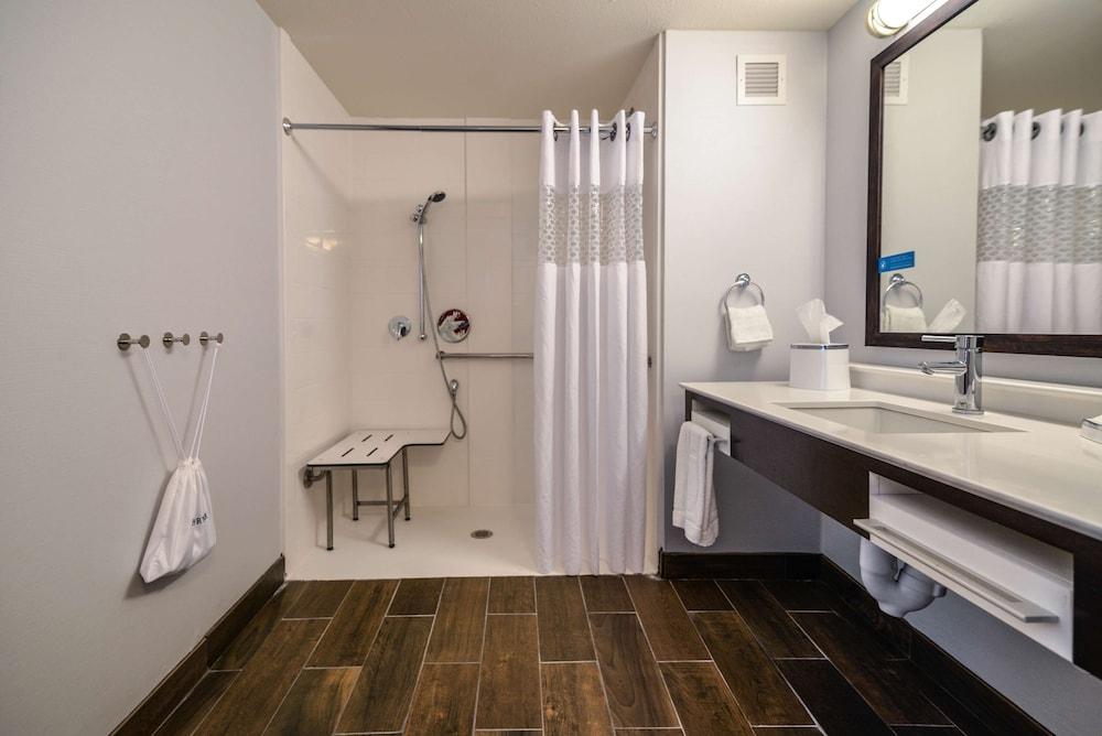 Hampton Inn Brighton photo 54