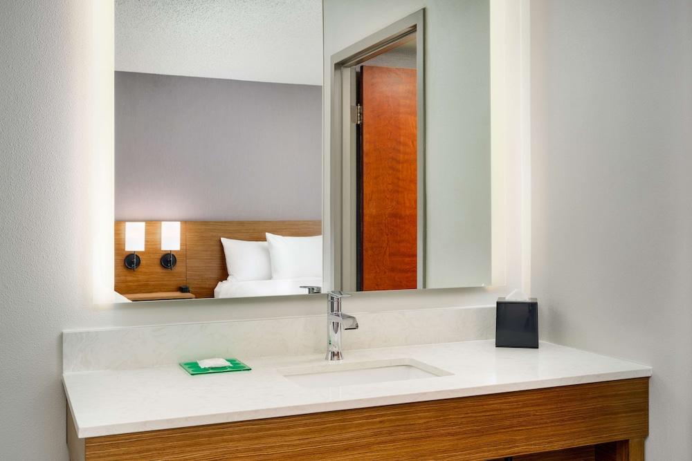 Hyatt Place Greensboro photo 23