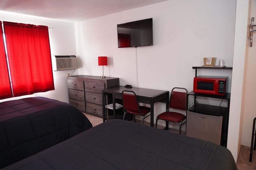 Model Towne Inn photo 2