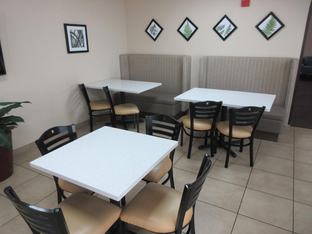 Sleep Inn & Suites Fort Lauderdale Airport photo 43