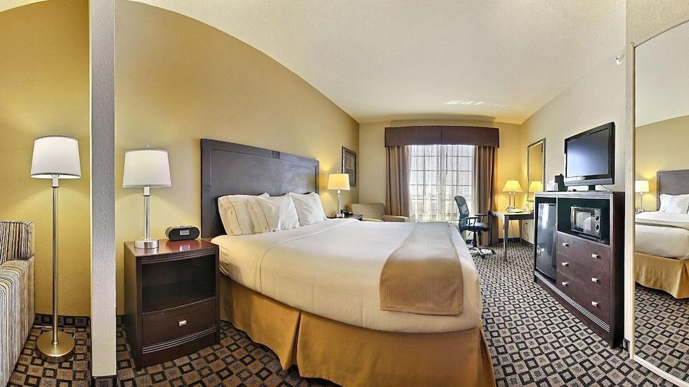 Holiday Inn Express Hotel & Suites Clovis by IHG photo 24