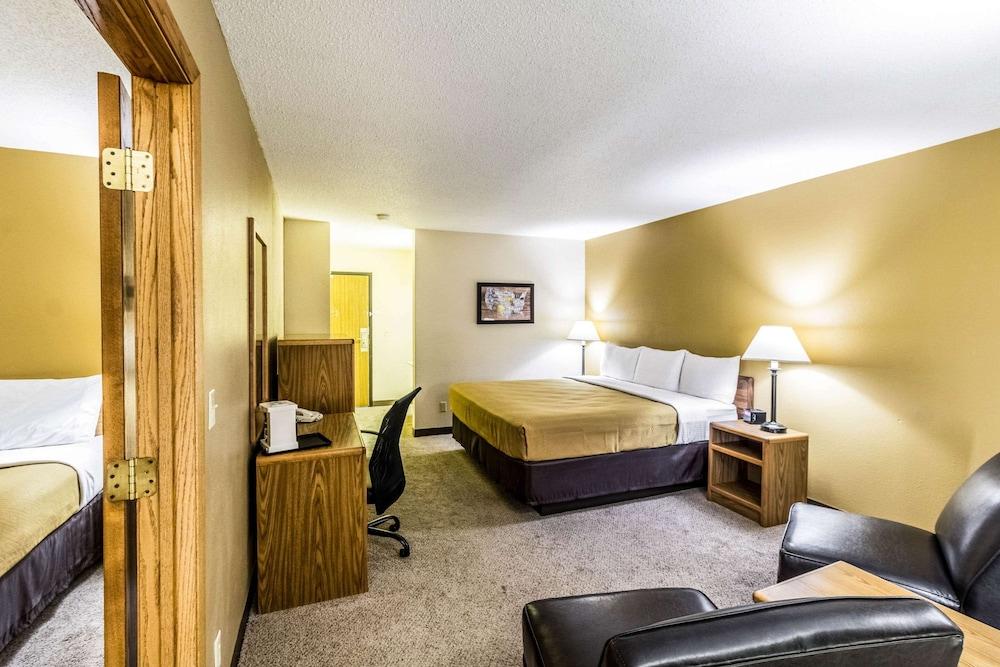 Econo Lodge Valley City photo 19