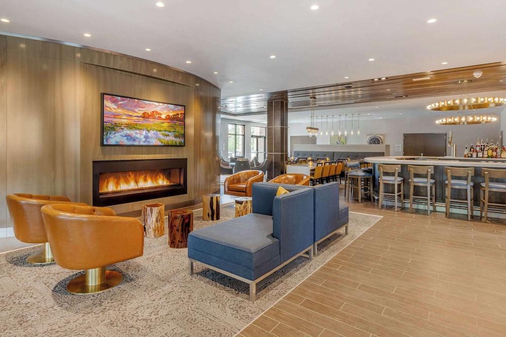 DoubleTree by Hilton Charleston Riverview photo 28