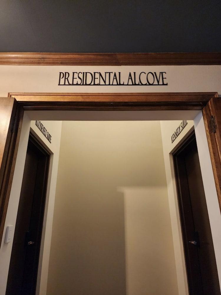 The Lodge Luxury Suites photo 45
