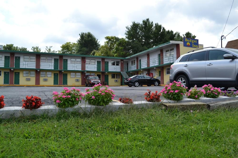 Budget Inn photo 1