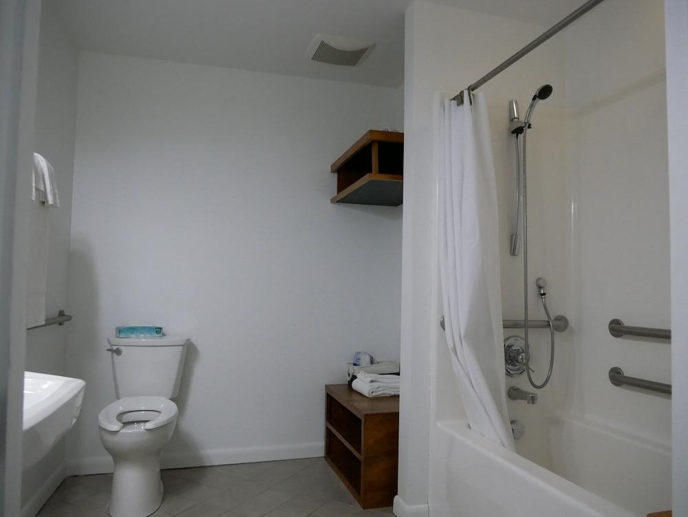 The Lodge at Great Oak Landing photo 65
