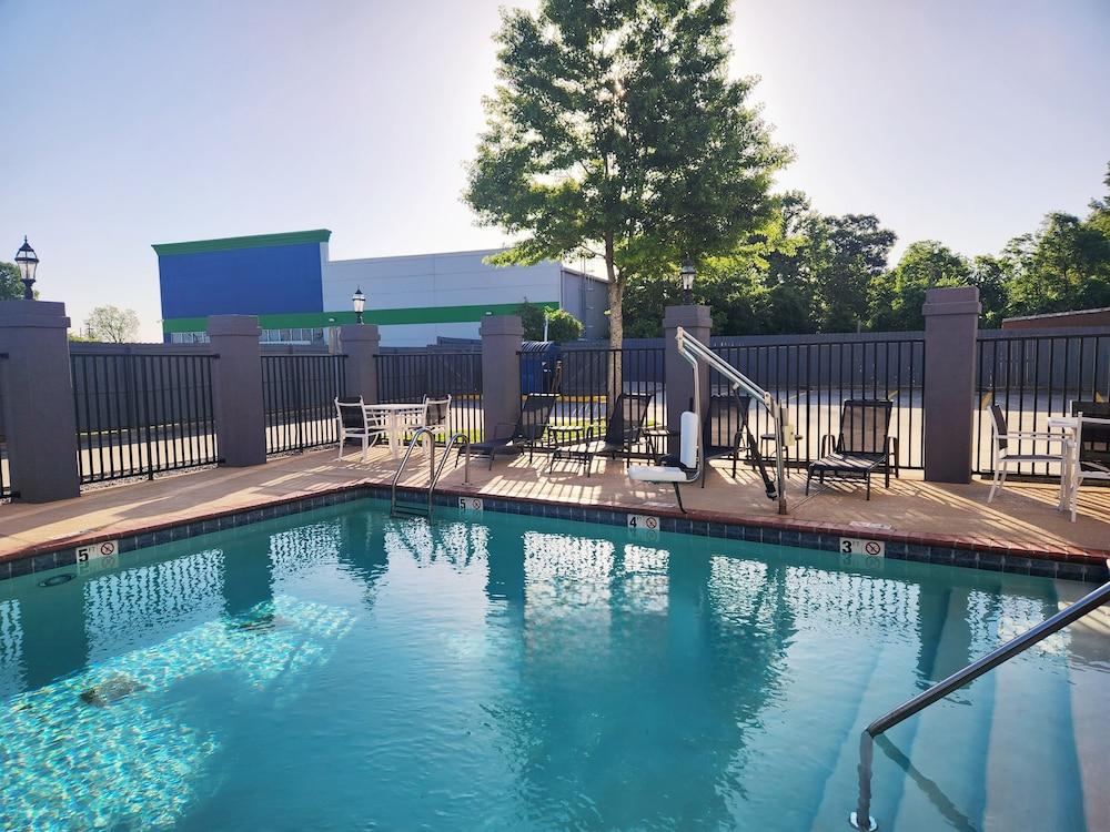 Days Inn by Wyndham Baton Rouge/I-10 photo 15
