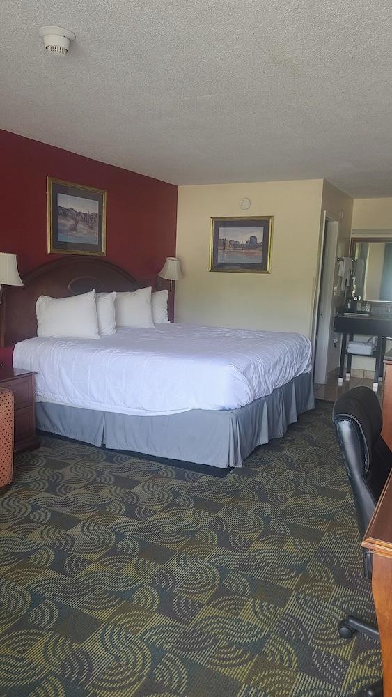 Days Inn by Wyndham Newton MS/I-20 photo 4