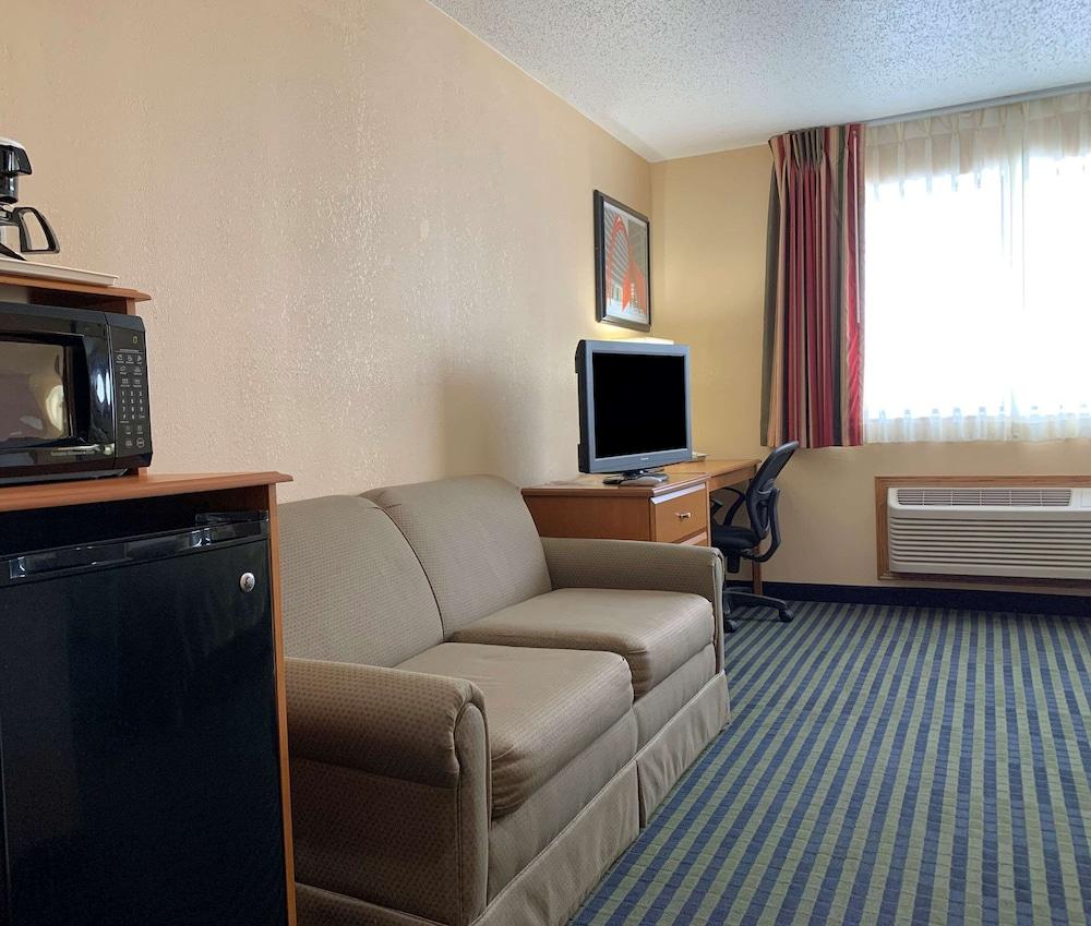 Quality Inn Ottawa near Starved Rock State Park photo 21