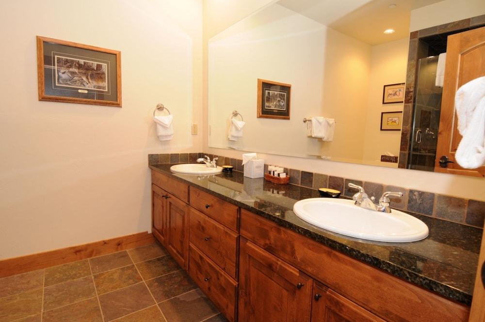 Vacation Rentals at Big Sky Resort photo 18