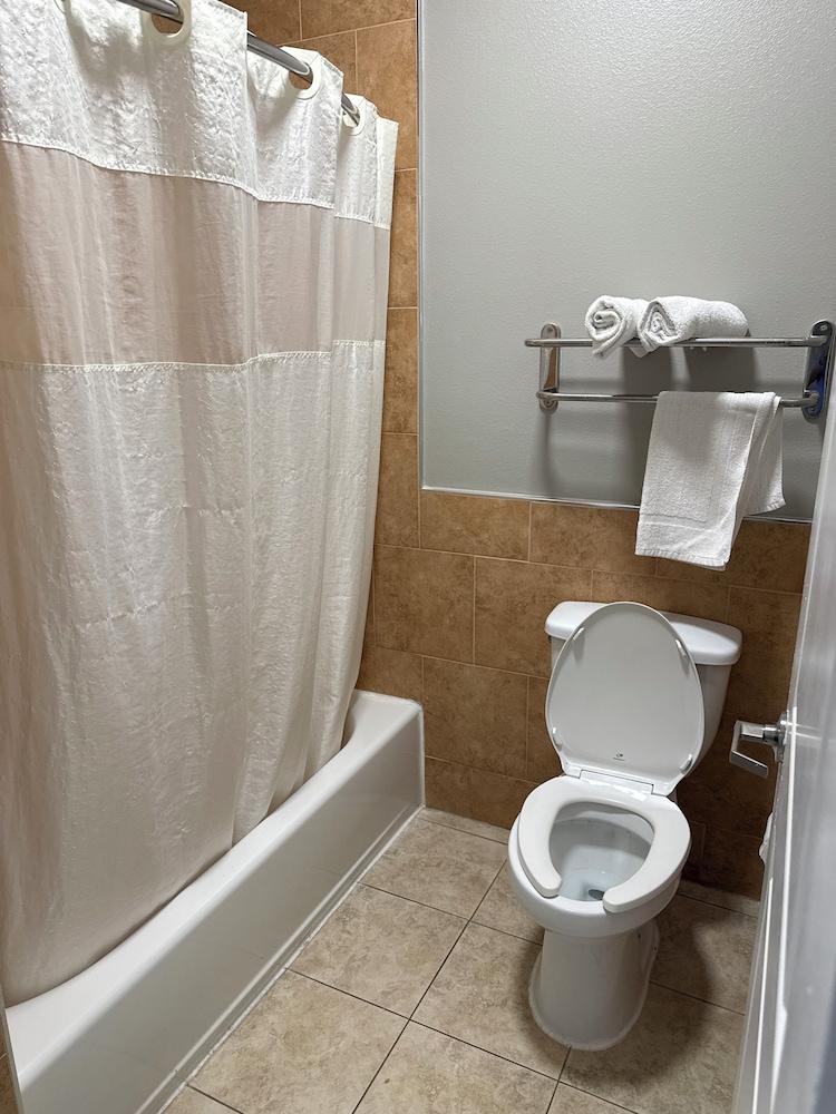 Scottish inns & suites photo 3