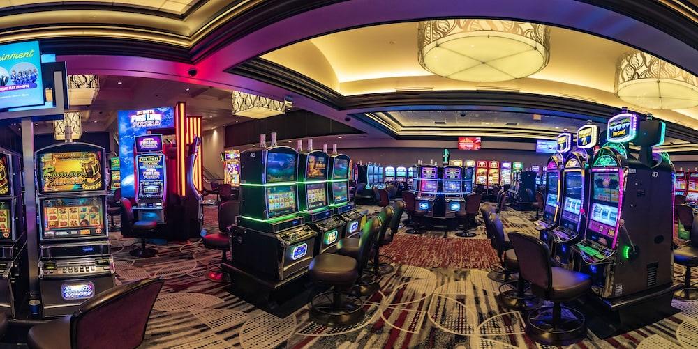 Hollywood Casino at Greektown photo 14