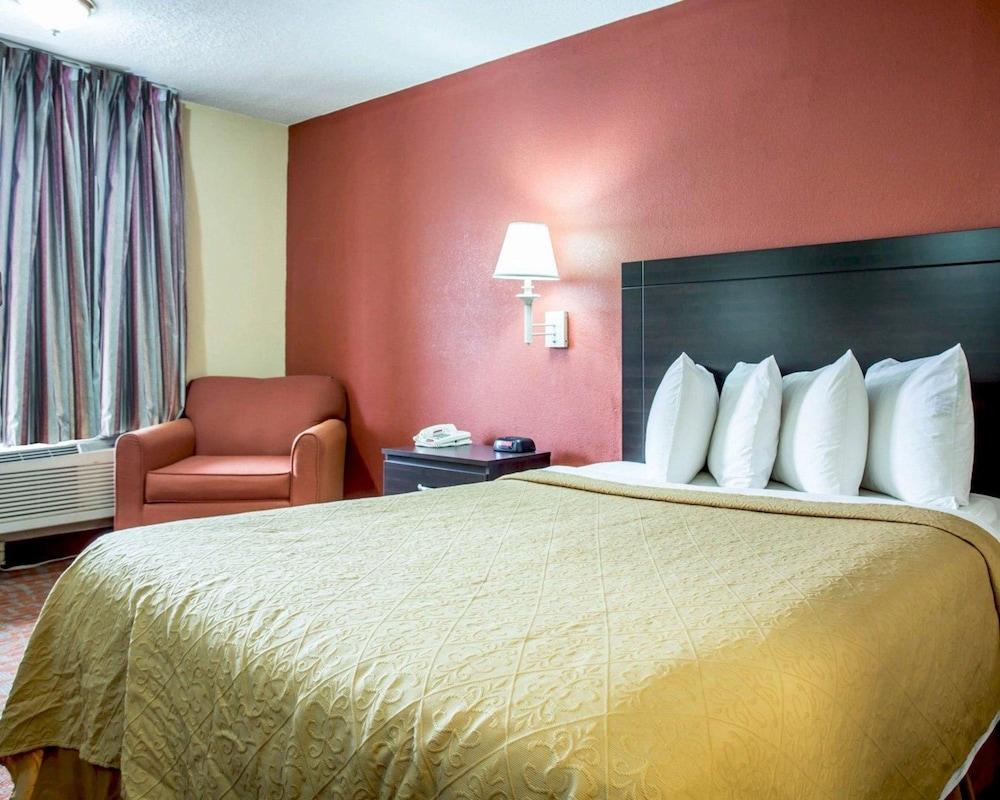 Quality Inn & Suites Monroe photo 30
