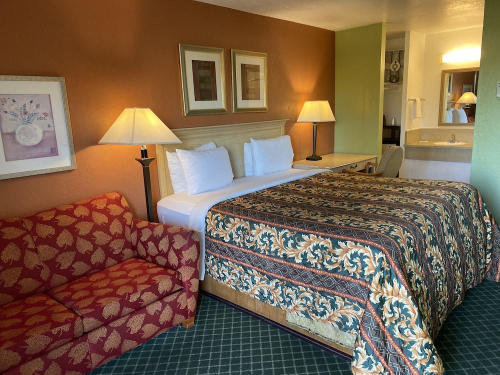 Fireside Inn Santa Cruz photo 28