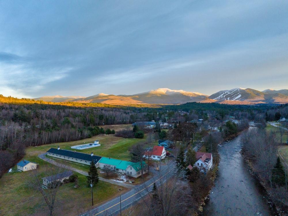 Gale River Motel photo 75