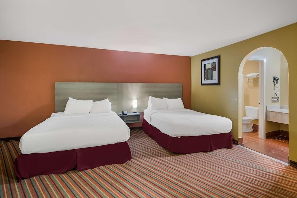 SureStay Hotel by Best Western Mt Pleasant photo 10