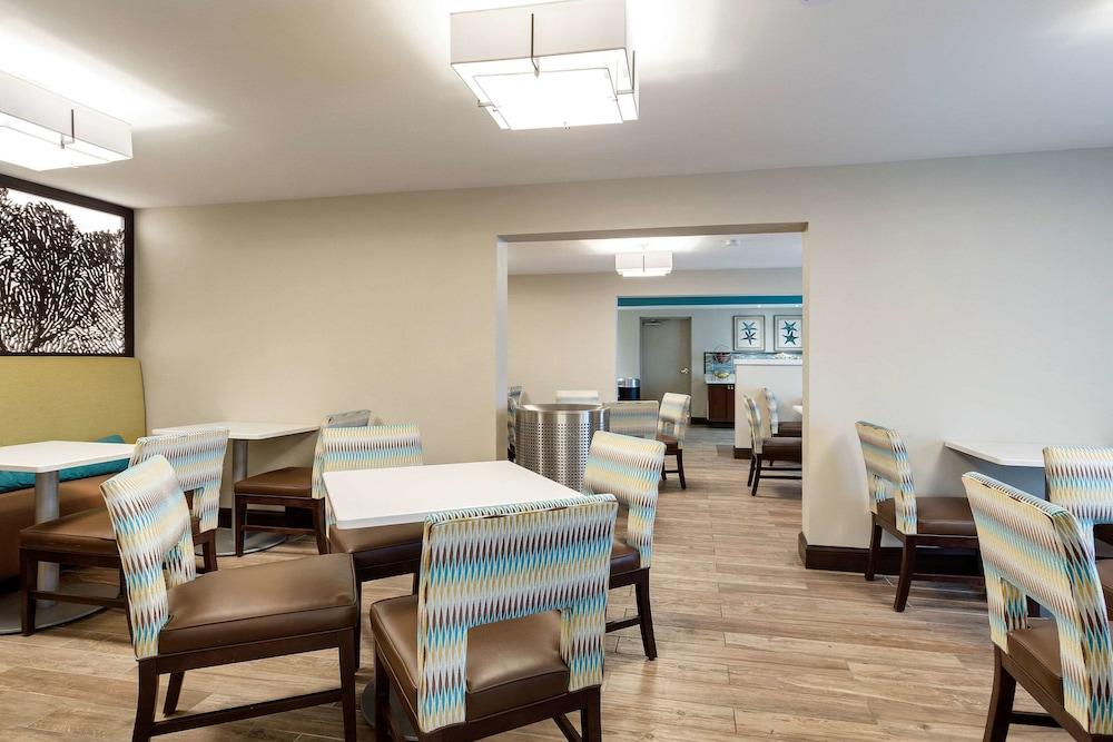 Quality Inn Gulfport I-10 photo 31