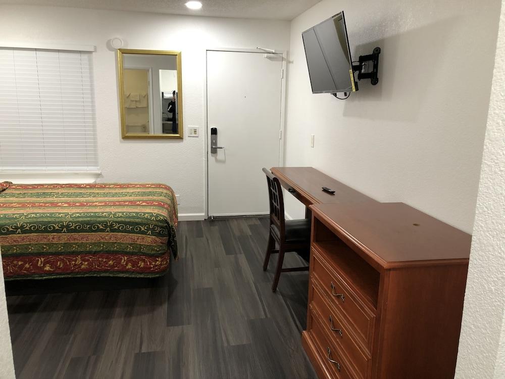 Solano Inn photo 17