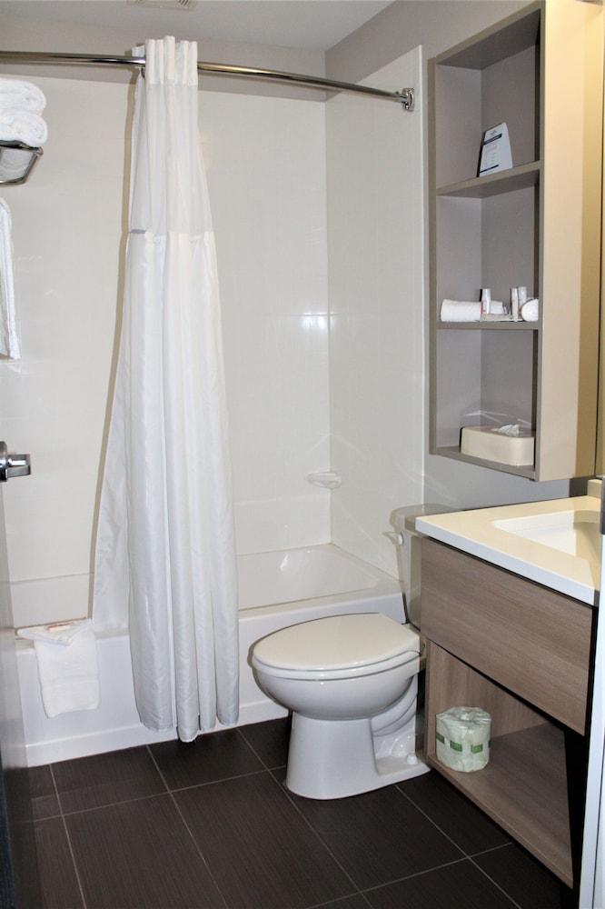 Microtel by Wyndham Penn Yan Finger Lakes Region photo 29