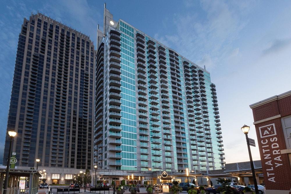 Twelve Midtown, Autograph Collection photo 1