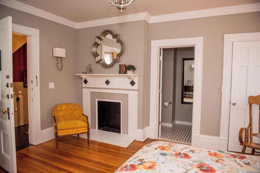Springside Inn photo 10