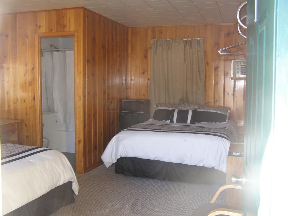 Mystic Valley Inn photo 17