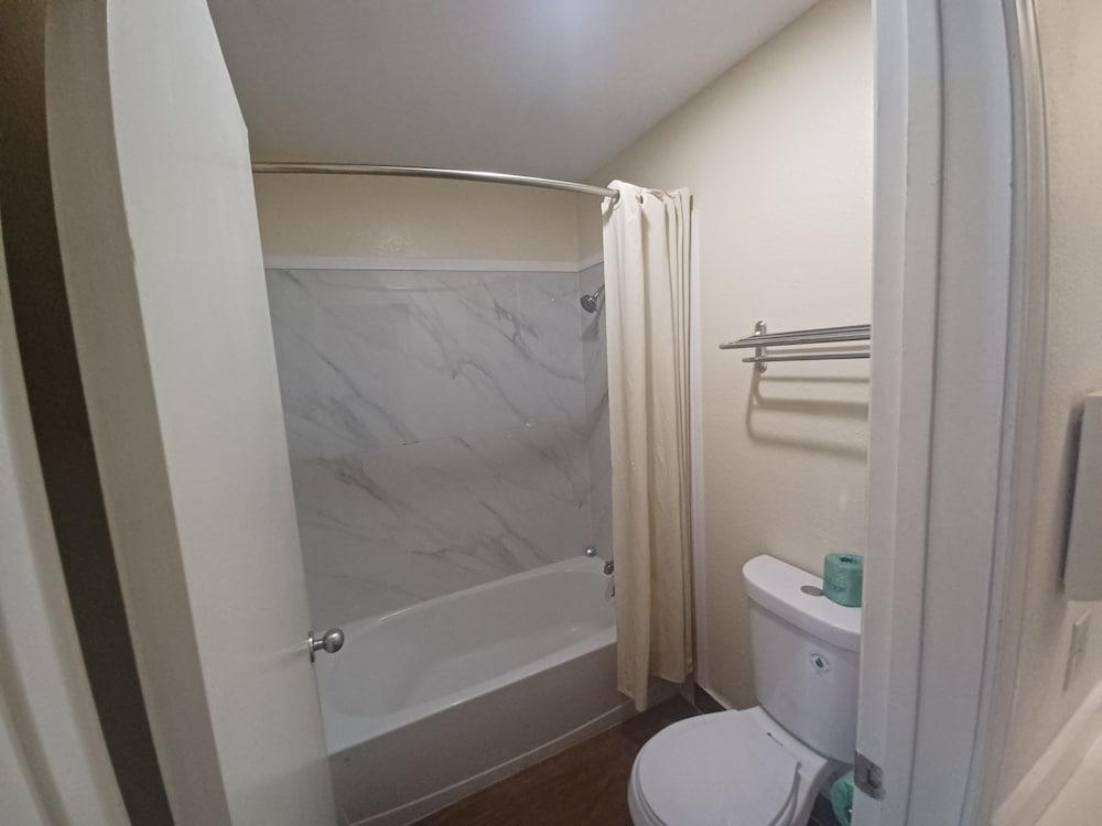 Executive Inn Port Lavaca by OYO photo 12