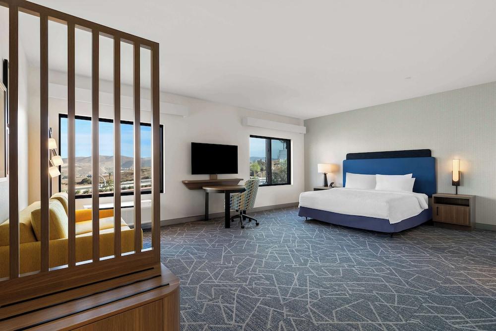 Hampton Inn & Suites Corona, Ca photo 36