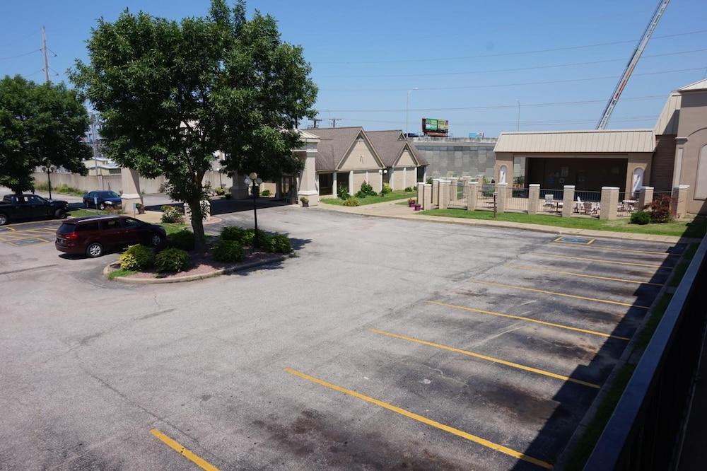 1 Life Studio and Suites photo 32