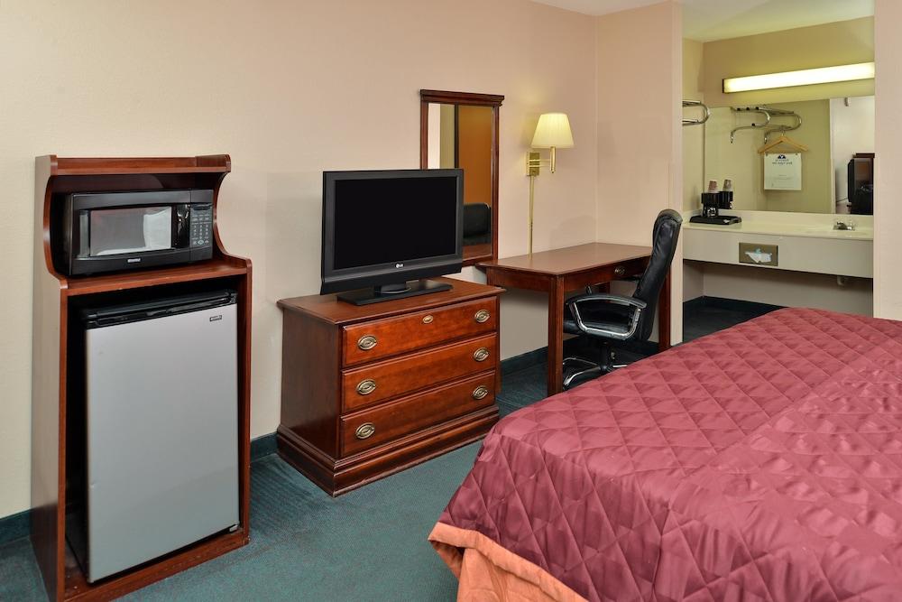 Americas Best Value Inn & Suites Sheridan photo 4
