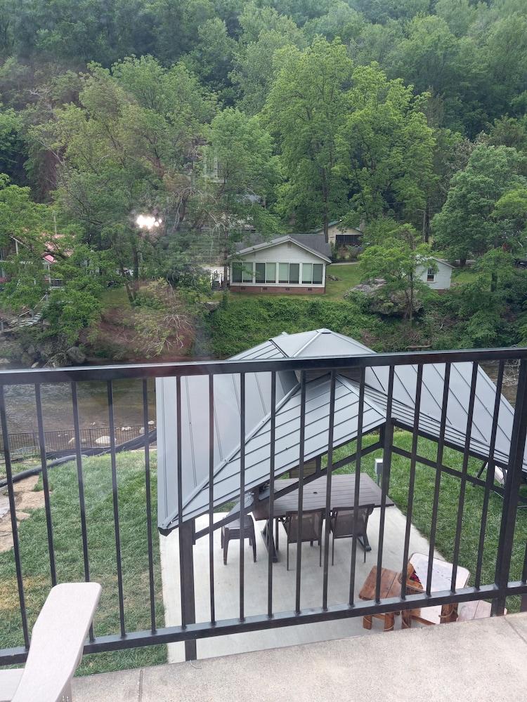 The Carter Lodge On The River photo 40