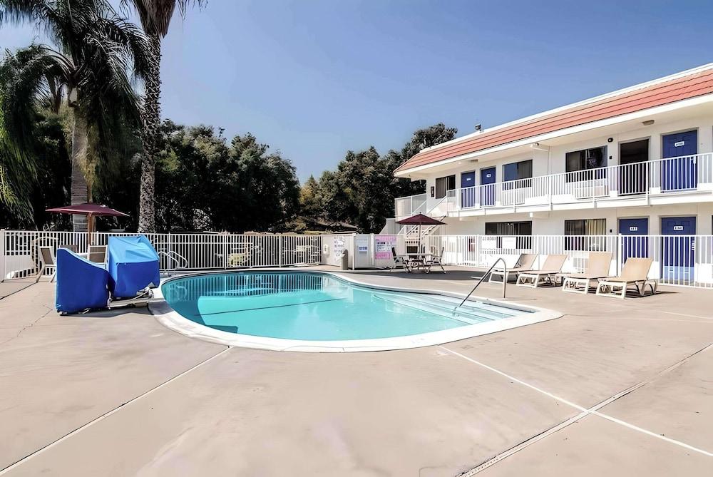 Motel 6 Modesto CA photo 16