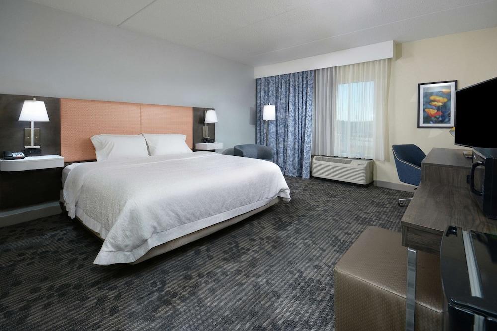 Hampton Inn & Suites Clinton - I-26 photo 3