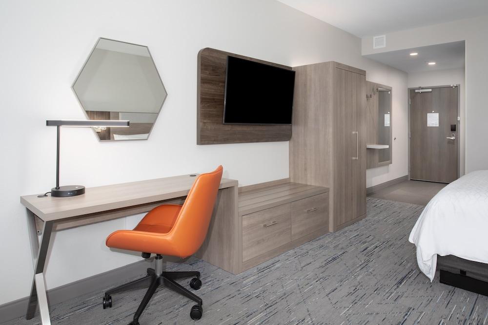 Holiday Inn Express and Suites Burley by IHG photo 5