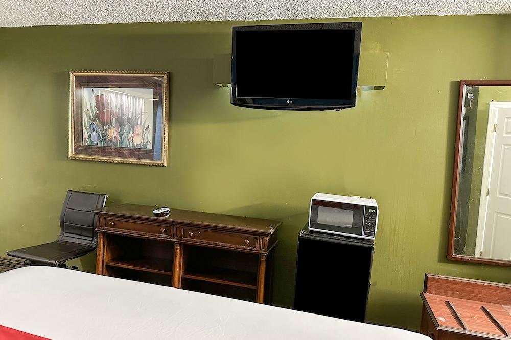 Bonita Lakes Inn by Capital O Meridian I20 photo 19