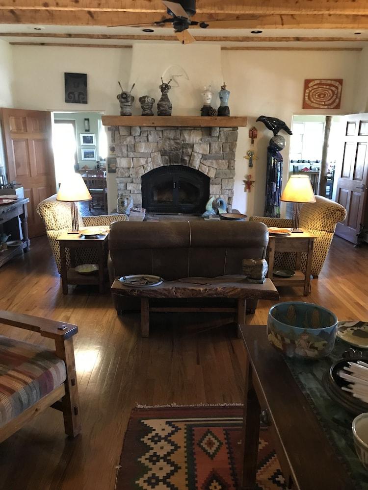 Bear Mountain Lodge photo 13
