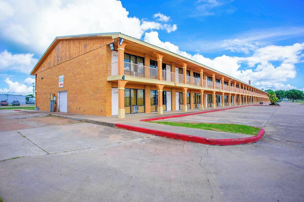 River Valley Motor Inn photo 78