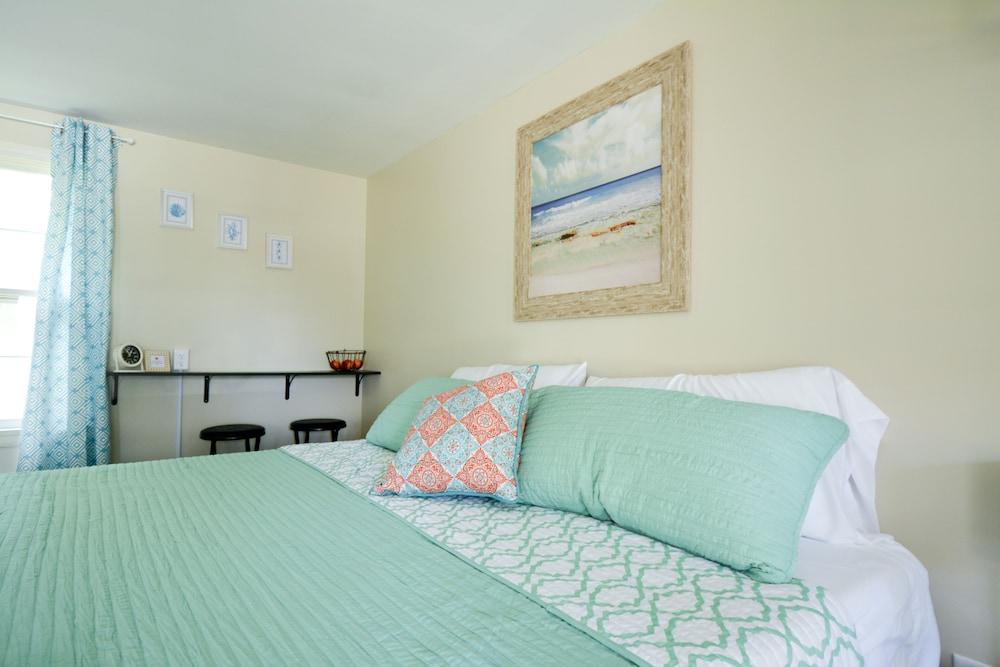 Whitehall Cottages photo 2